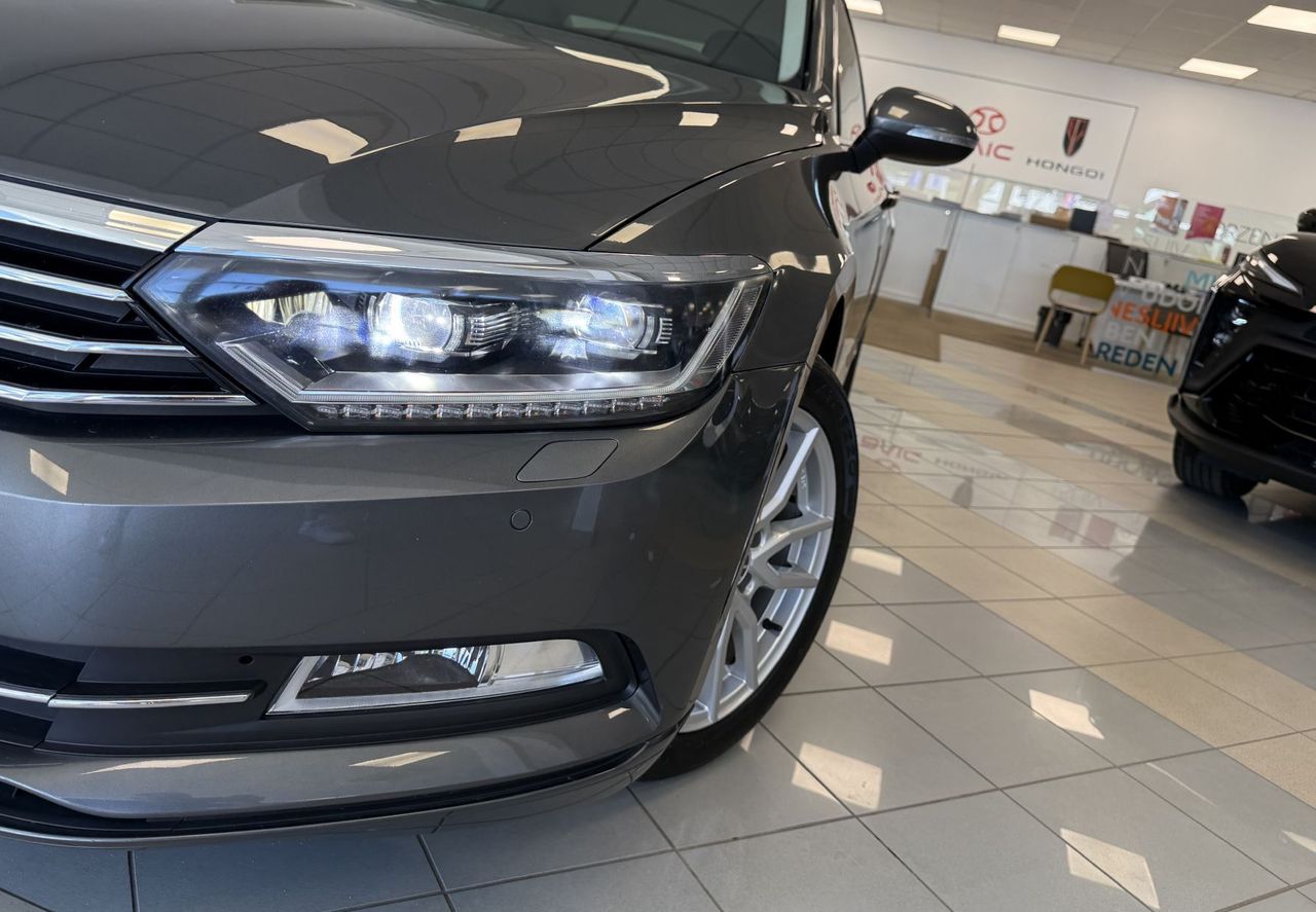 Zunanja slika - VW Passat - 1.6 TDI BMT Comfortline -FULL LED-NAVI-ACC-ALU- - 4