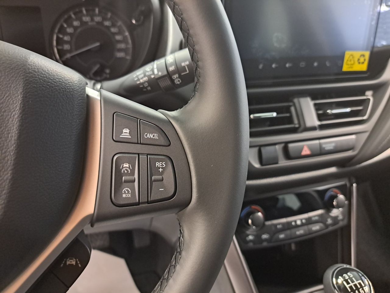 Zunanja slika - Suzuki S-Cross - 1.4 MHEV PREMIUM ALLGRIP - NA ZALOGI - 3