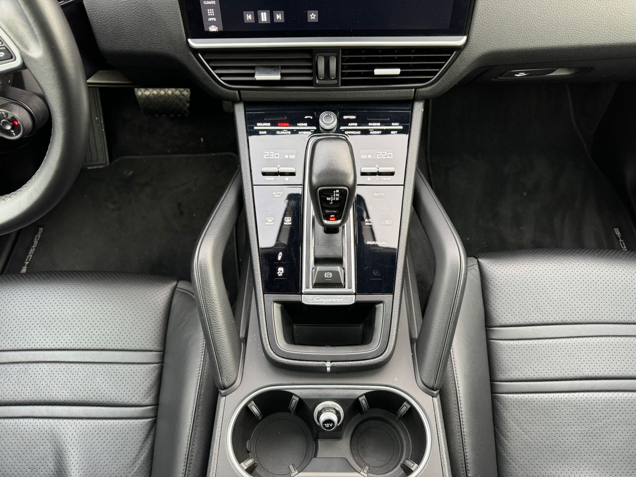 Notranja slika - Porsche Cayenne - Porsche - 13