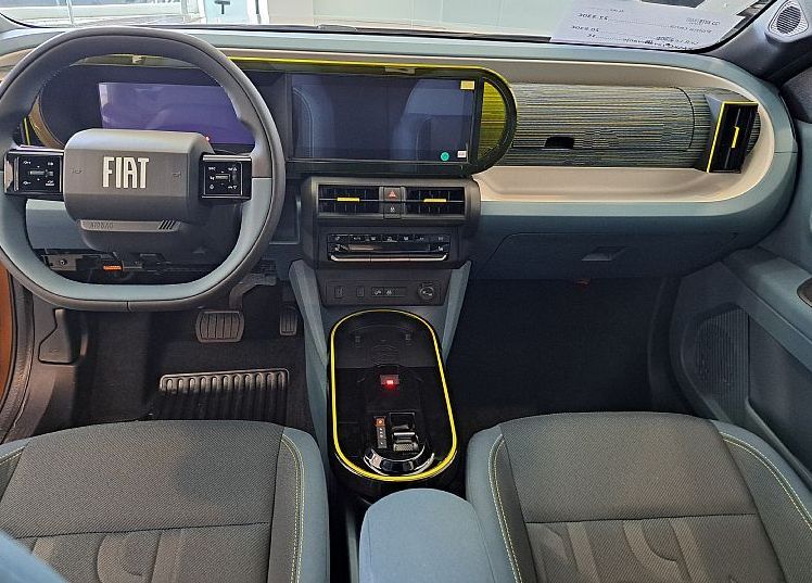 Zunanja slika - Fiat Grande Panda - 1.2 T-Gen3 110 AT 6 Icon + style + tech paket - 5