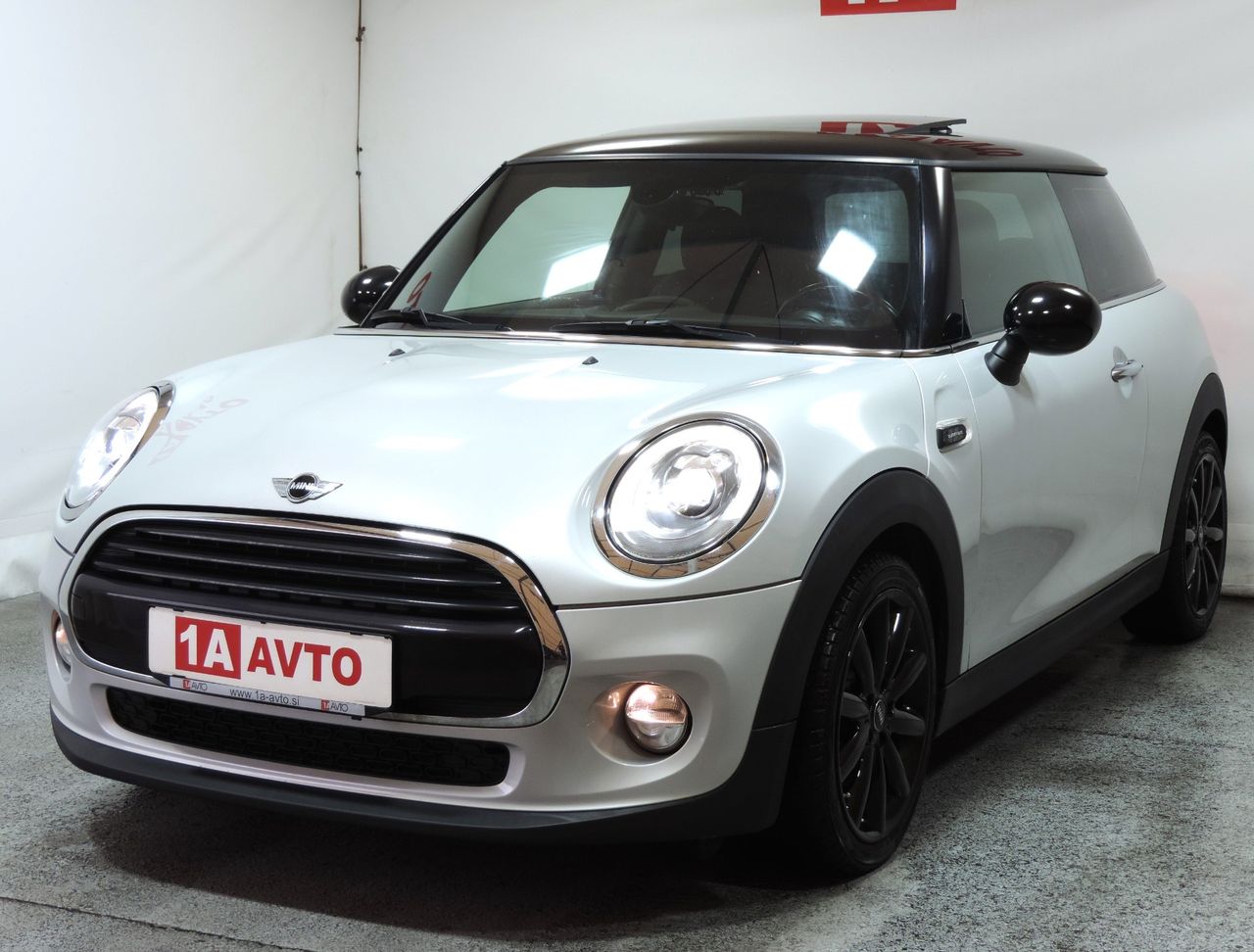 Zunanja slika - MINI Cooper - D 116 Avt. PANORAMA-LED-AVT. KLIMA-DELNO USNJE.. - 1