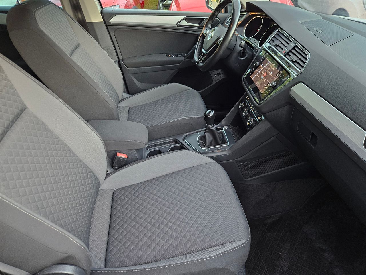 Notranja slika - VW Tiguan - 2,0 TDI BMT Highline - 11