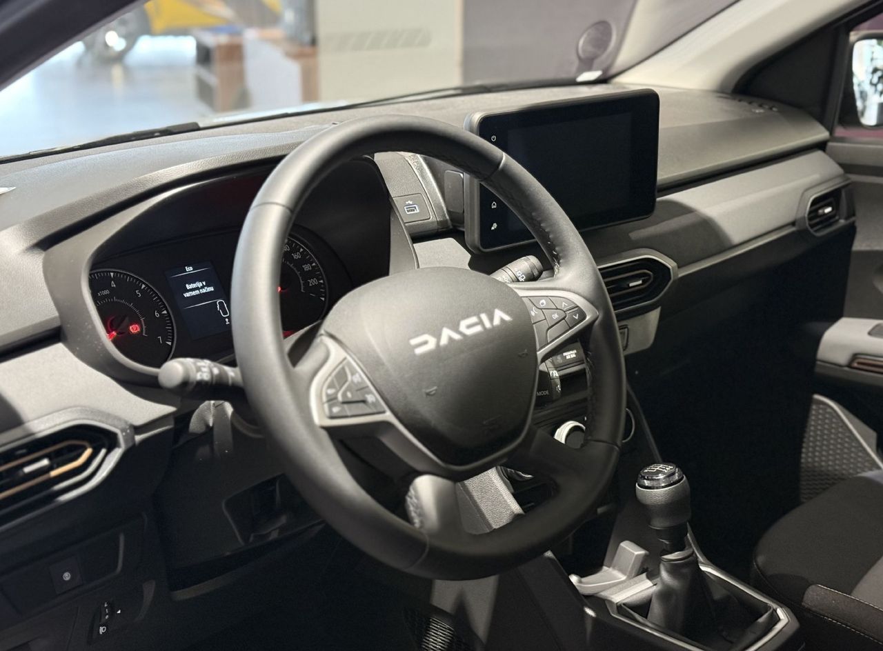 Zunanja slika - Dacia Jogger - 1.0 TCe 110 Extreme + zimske gume - 7