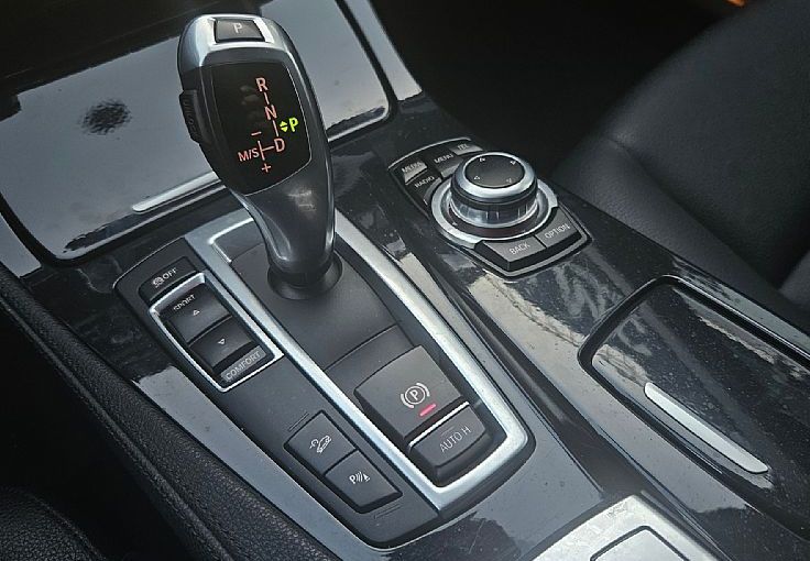 Zunanja slika - BMW Serija 5 - Touring: 530d xDrive 249ks AUTOMATIC °NAVI° tempomat - 7