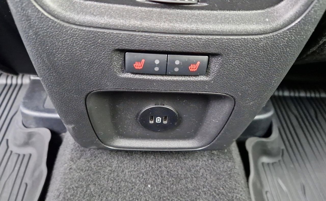 Notranja slika - Ford Kuga - ST-LINE 1.5 EcoBoost 137kW A8-SLO-NAVI-ZIM.PAK. - 15