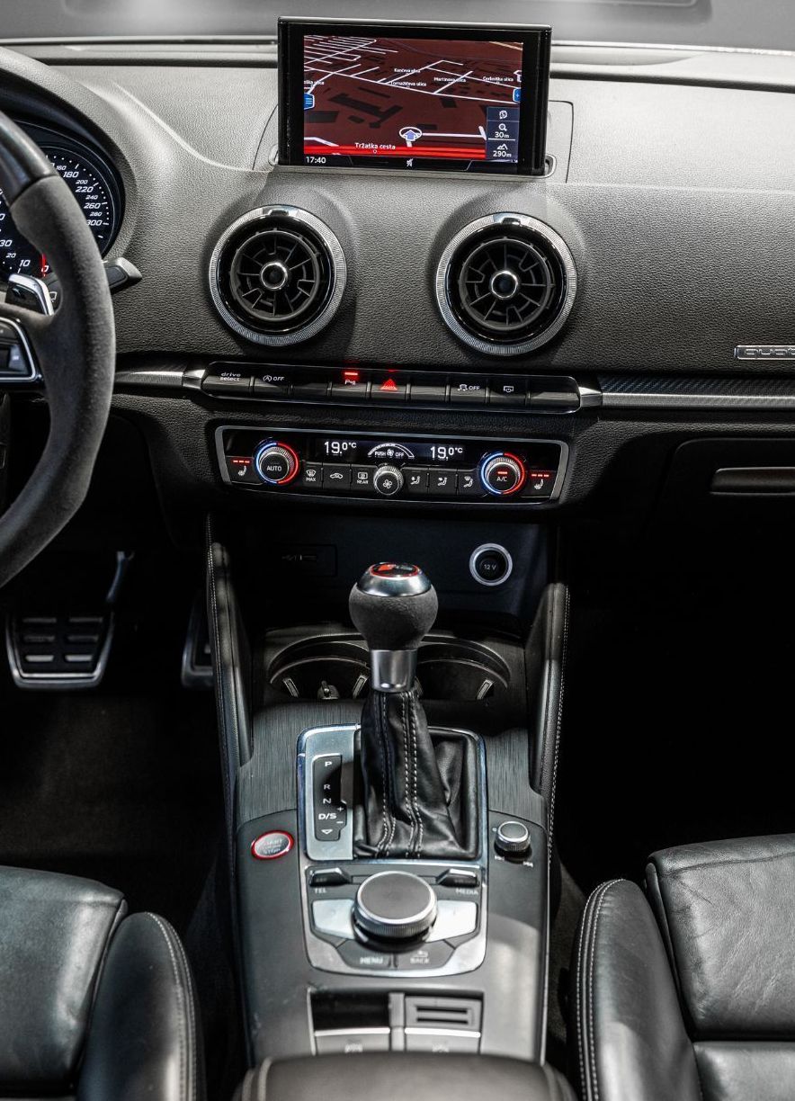 Zunanja slika - Audi S3 - R TFSI quattro S tronic - 15