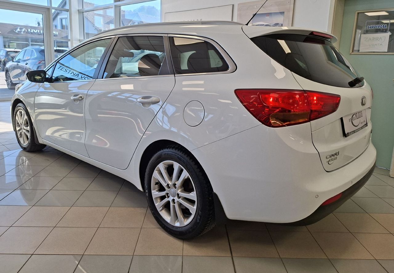 Zunanja slika - KIA Ceed - SW 1.4 CRDi EX Style-LED-PDC-ODLIČEN- - 3