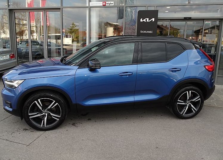 Zunanja slika - Volvo XC40 - D3 A AWD R-Design ODLIČNO OHRANJEN - 3