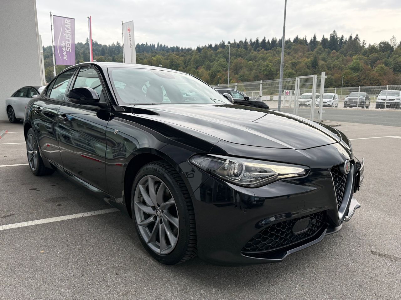 Zunanja slika - Alfa Romeo Giulia - 2.0 Turbo 280 Q4 Ti  - AVTOMATIK - SAMO 18.000KM - 3