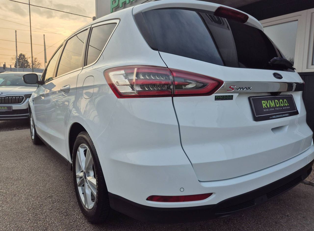 Zunanja slika - Ford S-MAX - TITANIUM°SLO°AUT°NAVI°KAMERA°AVT.KLIMA°PDC°TOUCH°. - 3