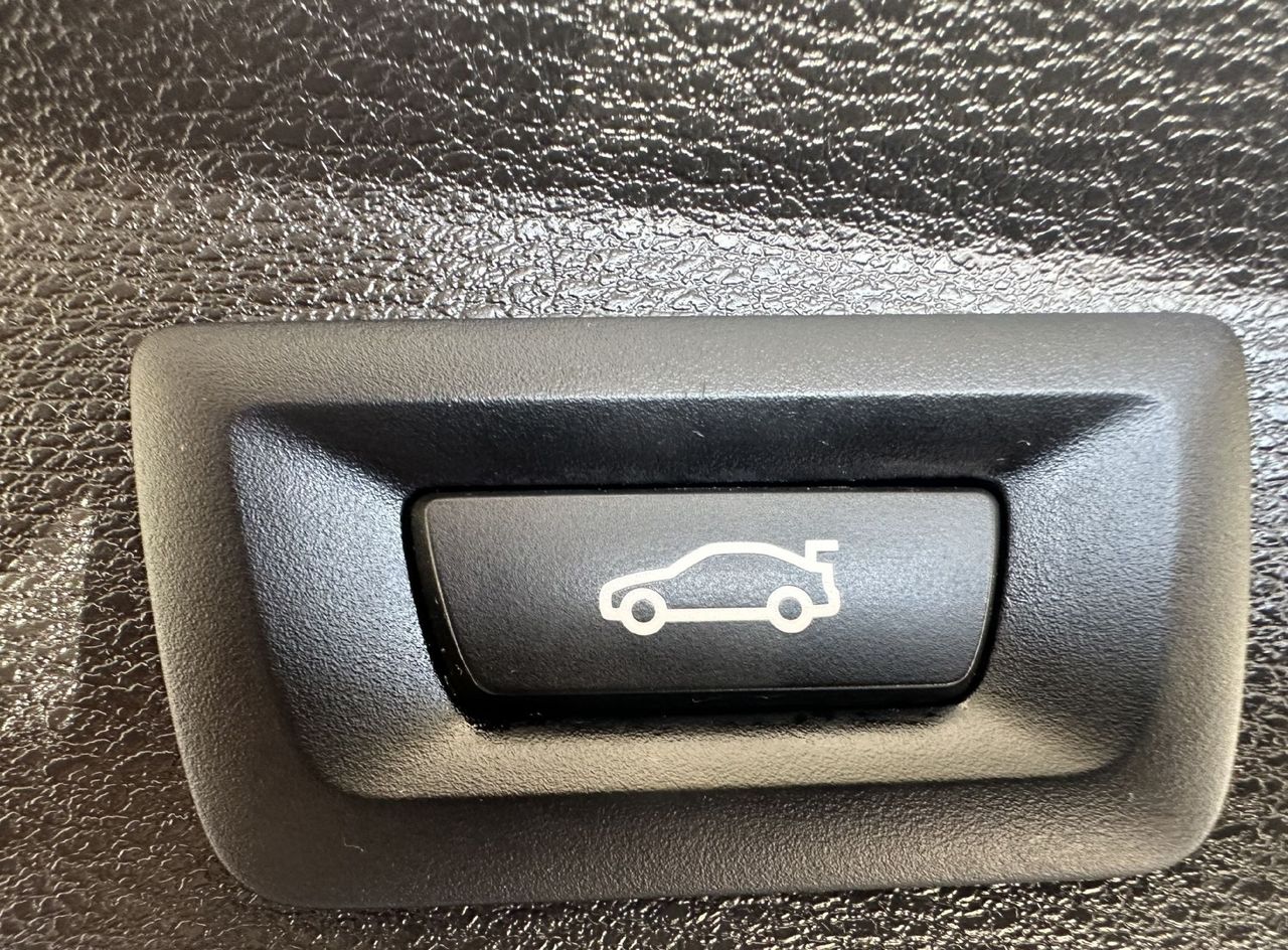 Zunanja slika - BMW X2 - serija : sDrive18i.NAVI.LED.PDC.2023.SAMO 33.000 KM.BENZIN - 3