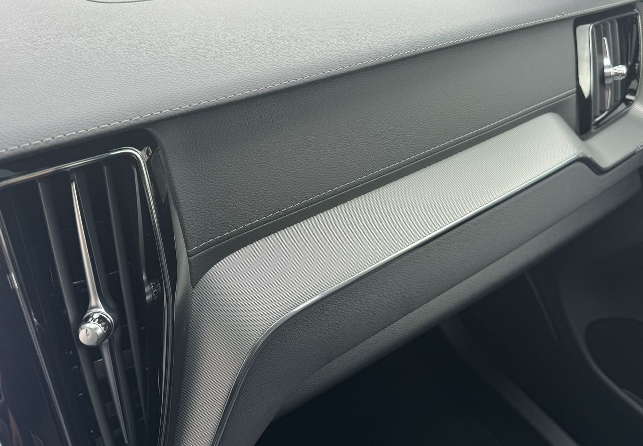 Zunanja slika - Volvo XC60 - ORIGINAL ULTIMATE-KRISTAL-BOWERS WILKINS-PANO-21 - 16