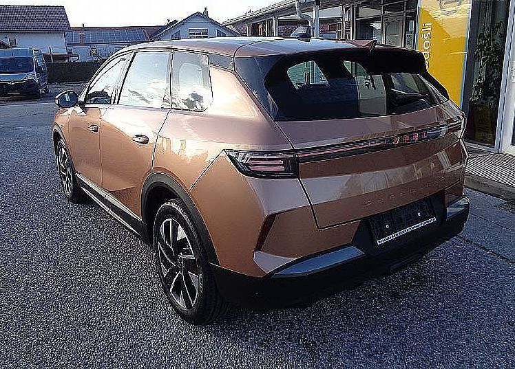 Zunanja slika - Opel Grandland - 1.2 145KM HYBRID - BOGATA OPREMA - 2