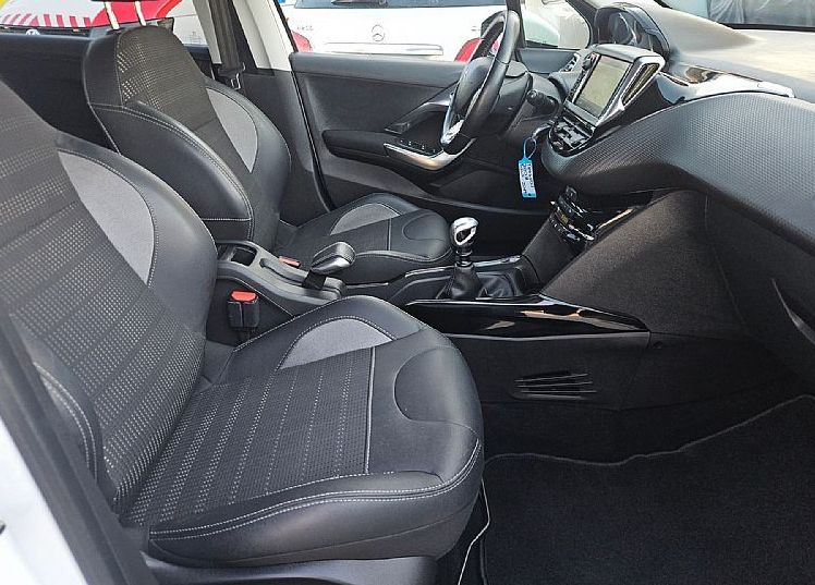 Zunanja slika - Peugeot 2008 - 1.2  ALLURE 131ks °1.LASTNIK° °OPRAVLJEN SERVIS° - 8