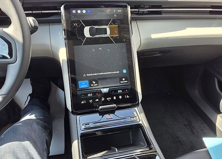 Zunanja slika - Ford Explorer - EV Premium elektromotor 77 kWh 210 kW at - 12