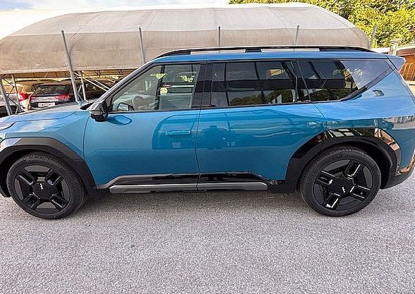 Zunanja slika - KIA EV9 - 99.8 kWh GT-Line AWD 141.5 kW  192KM - 7