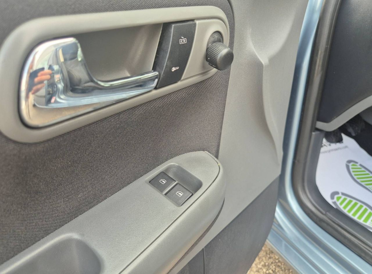 Zunanja slika - Seat Cordoba - 1.4 16V°1.LASTNIK°SLO°KLIMA°SERVO°RADIO CD°ABS° - 10