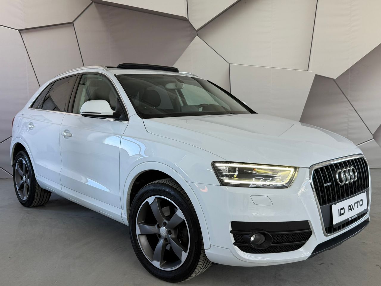 Zunanja slika - Audi Q3 - 2,0 TDI - 1