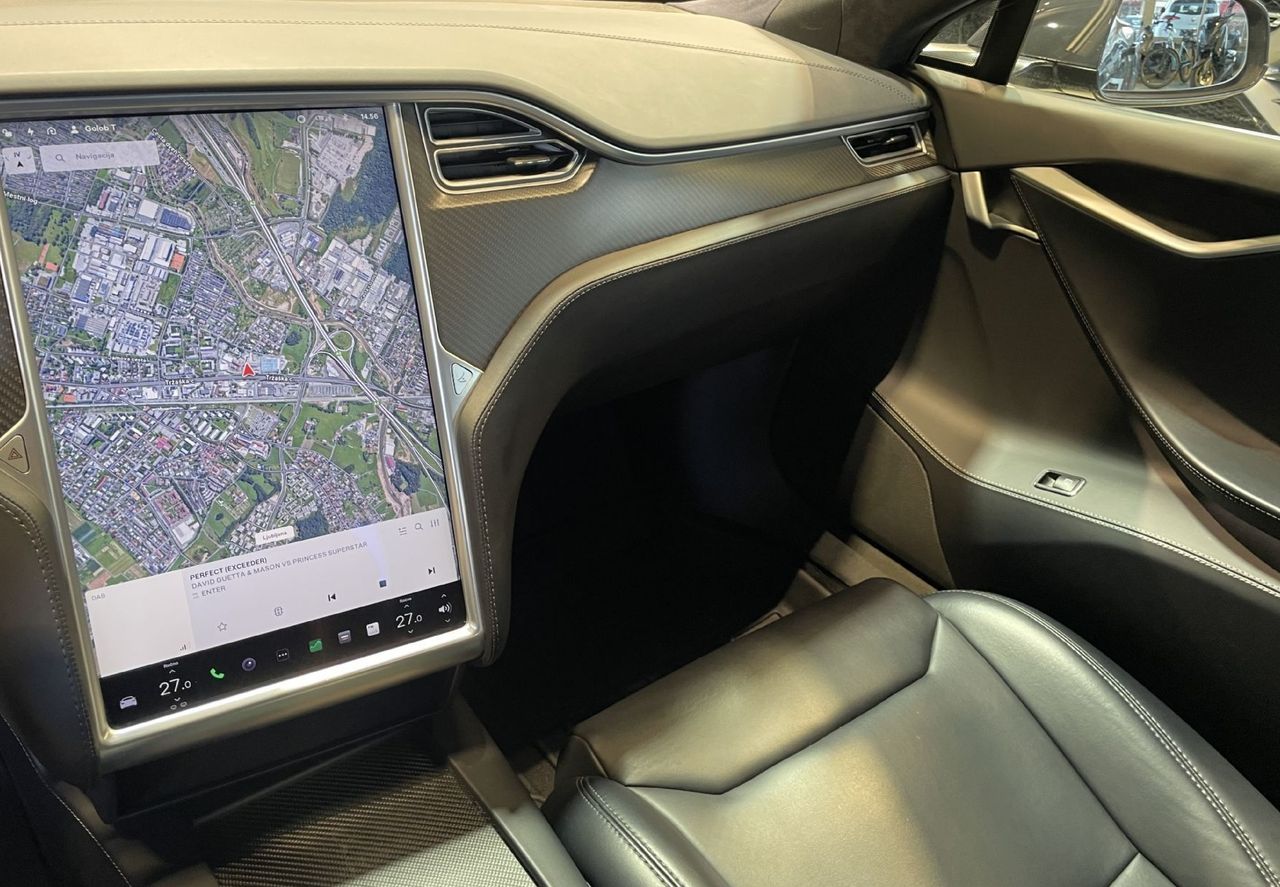 Zunanja slika - Tesla Model S - -PANO-HEADUP-KEYLESS-SAMO 95.000KM - 12