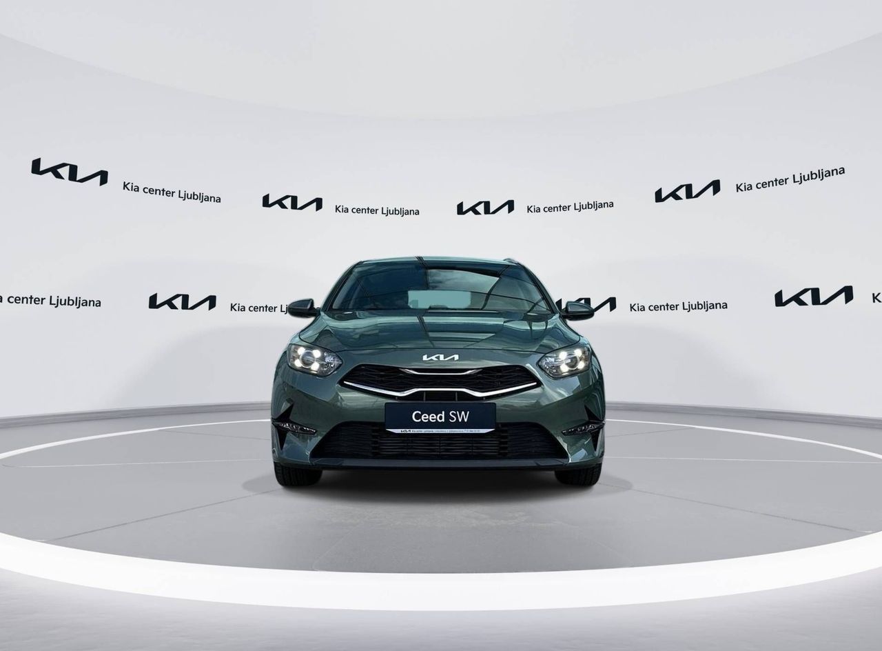 Zunanja slika - KIA Ceed - SW 1.5 T-GDi LX Champion+ ISG. M T - 2