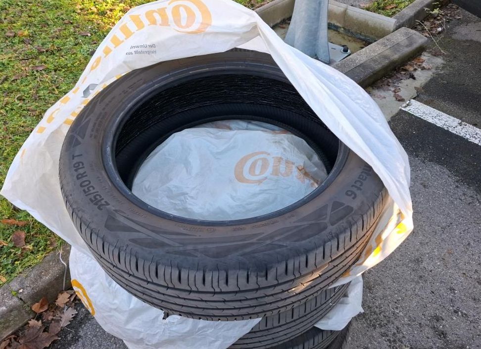 Zunanja slika - Cupra Born - 150kW.TOPLOTNA.KAMERA.NAVI.LED+4GUME. - 15