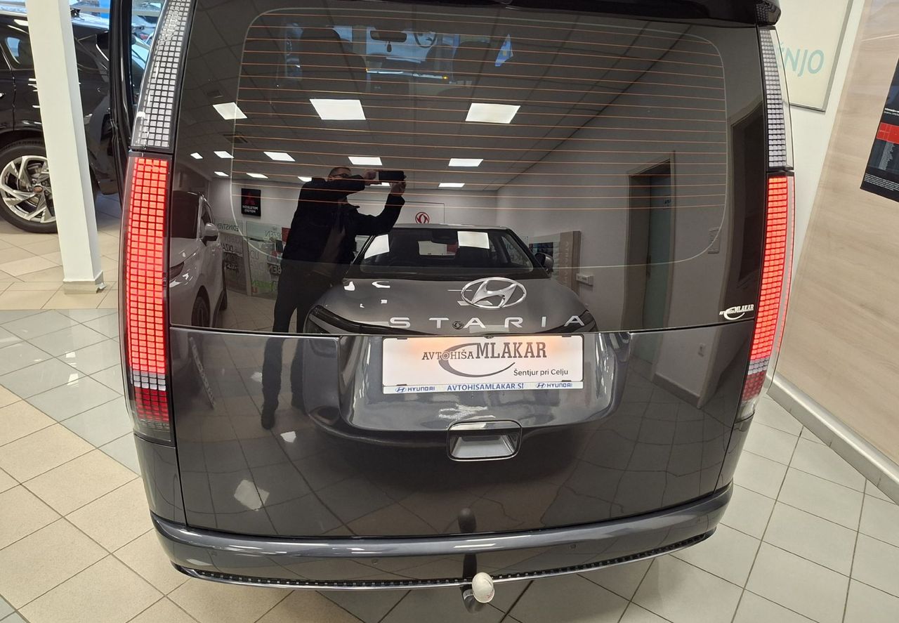Zunanja slika - Hyundai Staria - 2.2. CRDI AUT.4WD-FULL LED-NAVI-360 KAMERA- - 6