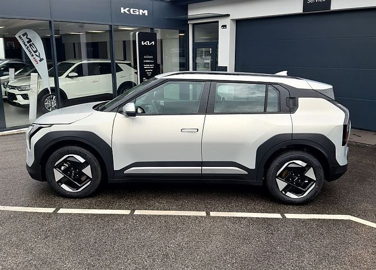 Zunanja slika - KIA EV3 - 58.3 kWh baterija. 150 kW  204 KM  Star - 5
