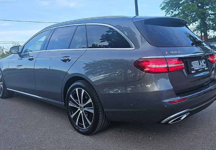 Zunanja slika - Mercedes-Benz E-Razred - E 300De 276ks °FULL LED° °VIRTUAL°18-COL°°ZRAČNO° - 7