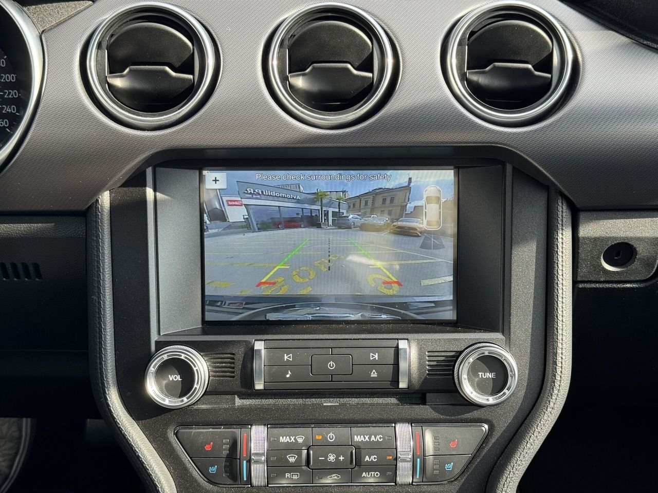 Zunanja slika - Ford Mustang - 2.3 EcoBoost 290KM AVT A10 SLO AKTIVNI TEMP. NAVI - 15