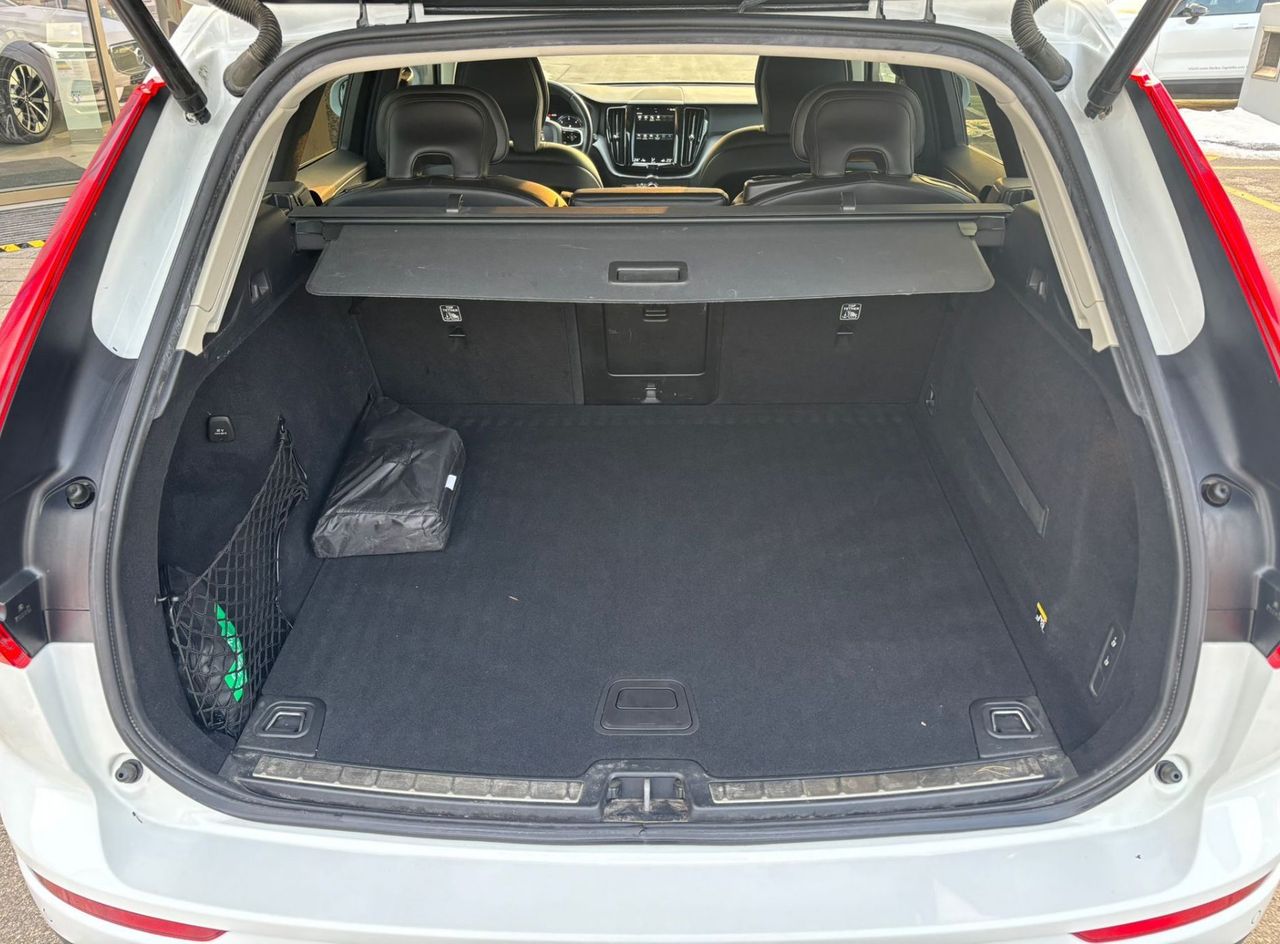 Zunanja slika - Volvo XC60 - D4 AWD AUT Momentum PILOT-KAMERA-MRTVI.KOT-KEYLESS - 6