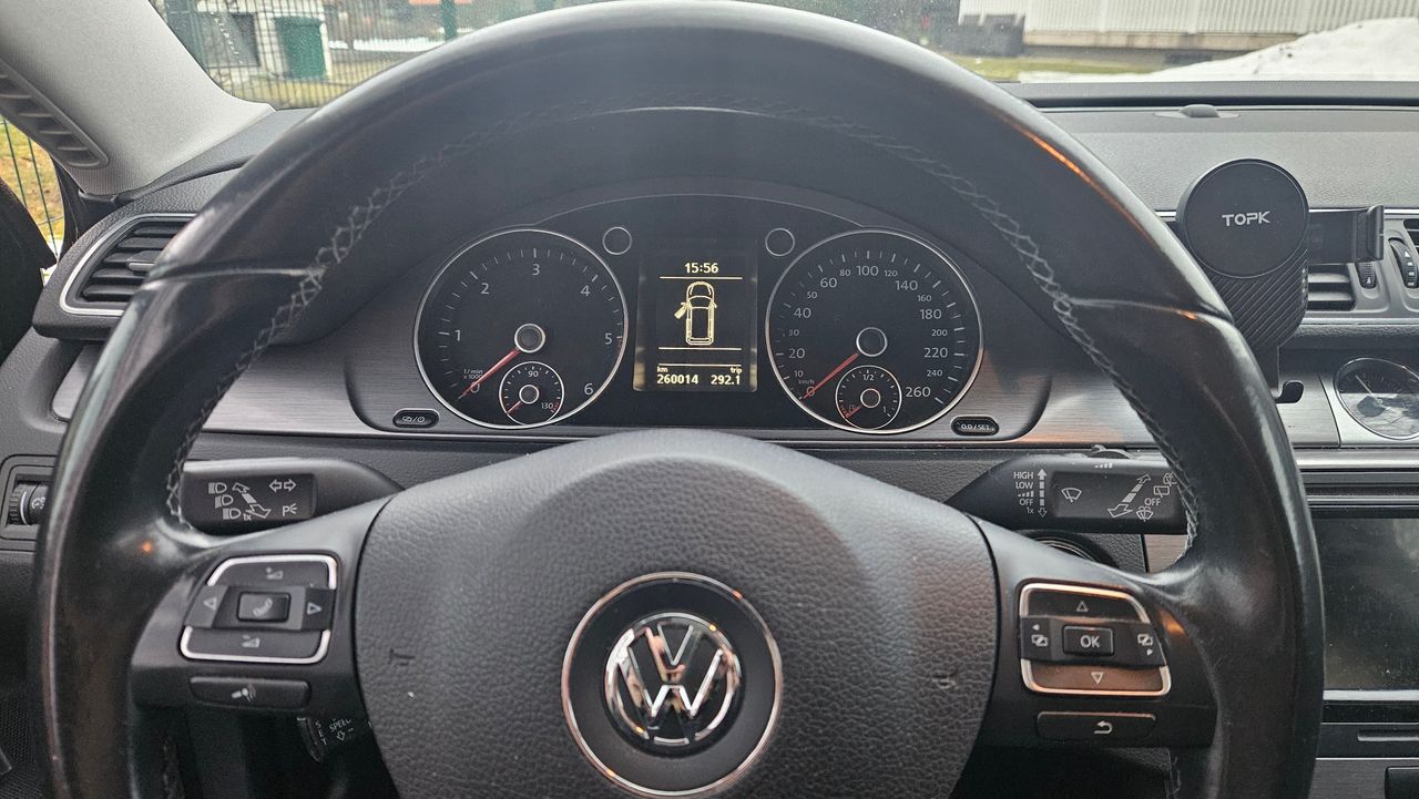 Notranja slika - VW Passat - Variant 2,0 TDI BMT Highline - 6