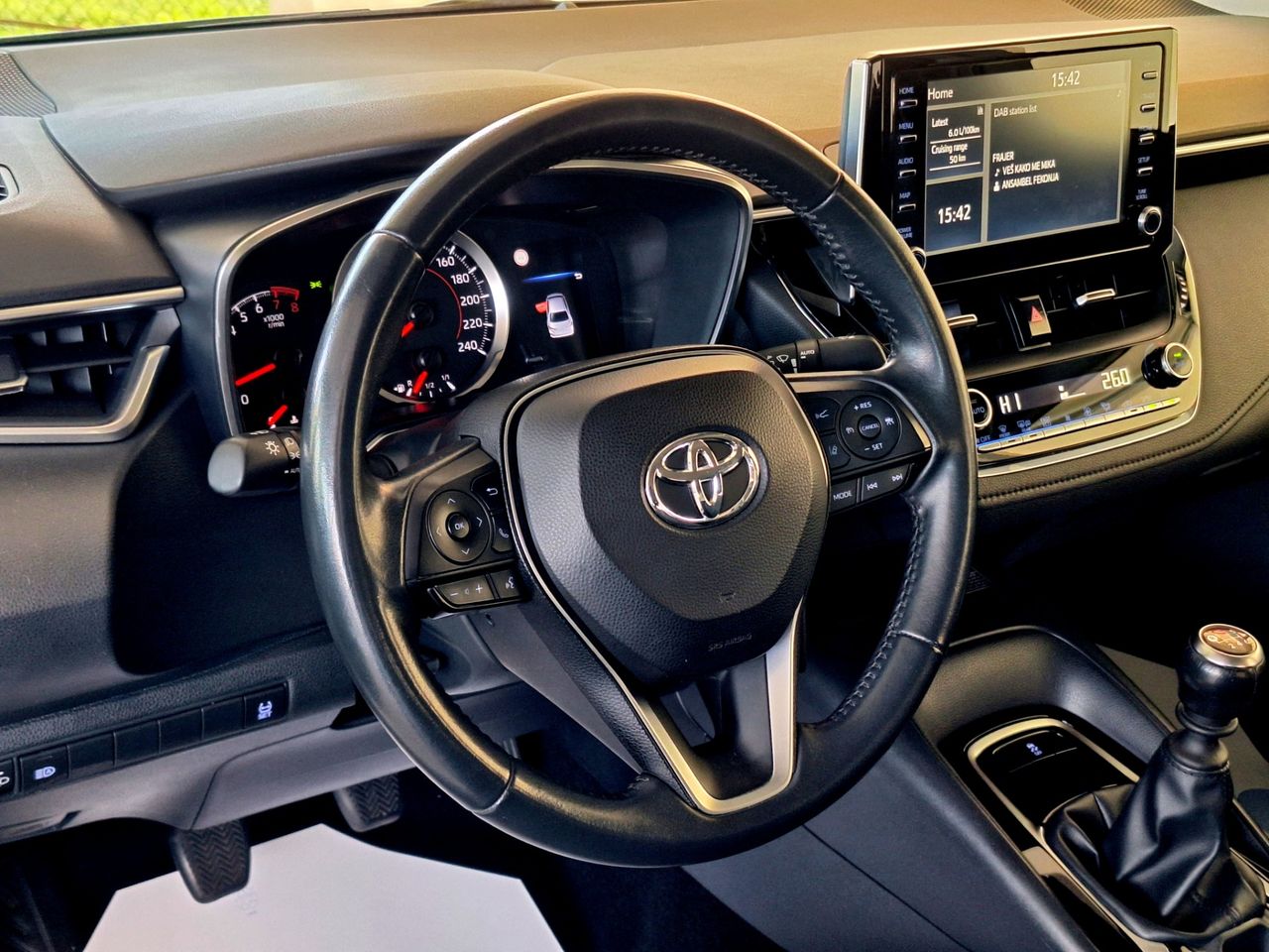 Zunanja slika - Toyota Corolla - 1,5 VVT-i Sol - 3