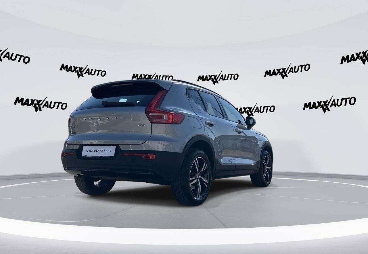 Zunanja slika - Volvo XC40 - B3P Plus Dark Avt - 4