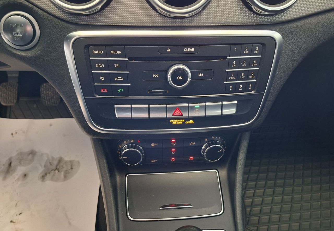 Zunanja slika - Mercedes-Benz GLA-Razred - GLA 180 URBAN - 9