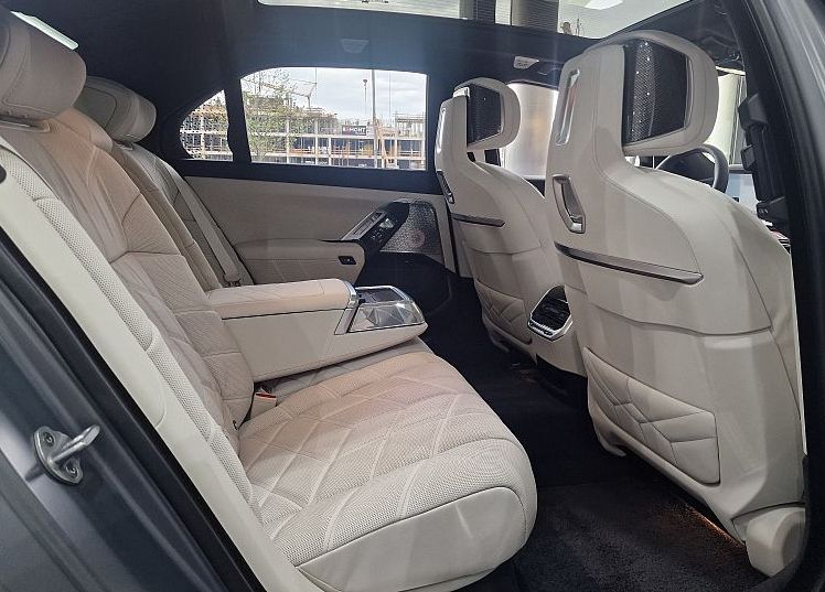 Zunanja slika - BMW Serija 7 - : M760e xDrive M Sport - Performance - 20