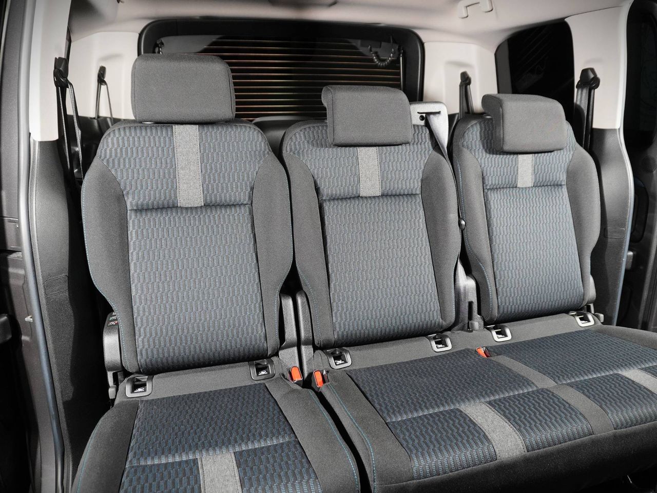 Zunanja slika - Peugeot Traveller - 2.0 BlueHDi 110kw SLO+LED+TOP - 16