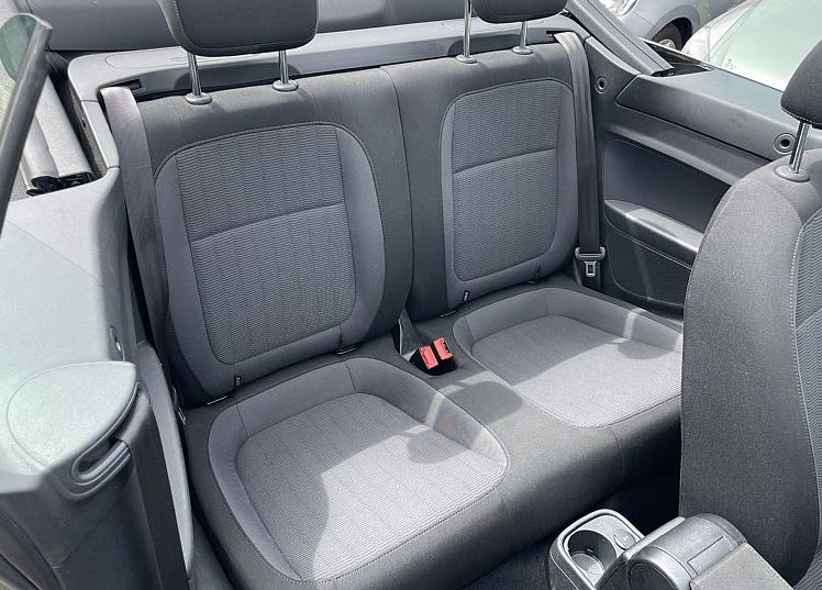 Zunanja slika - VW Beetle - 2.0 TDI CABRIO  °PRVI LASTNIK°2XPDC° - 7