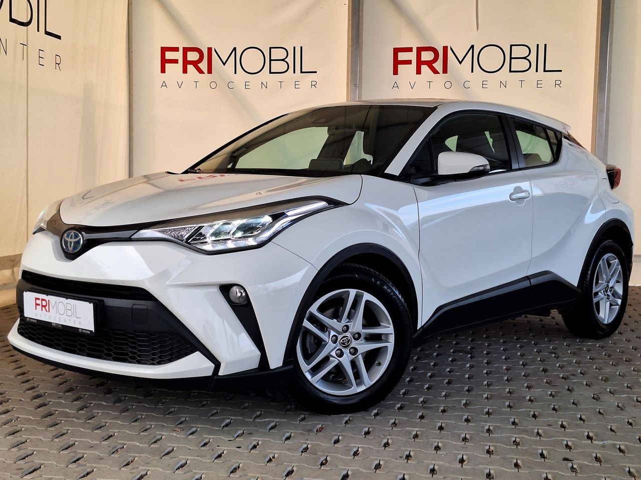 Zunanja slika - Toyota C-HR - 1.8 hibrid  HEV  C-ENTER Smart CVT - 1