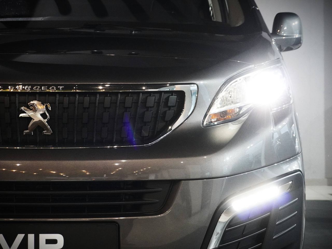 Zunanja slika - Peugeot Traveller - 2.0 BlueHDi 110kw SLO+LED+TOP - 7