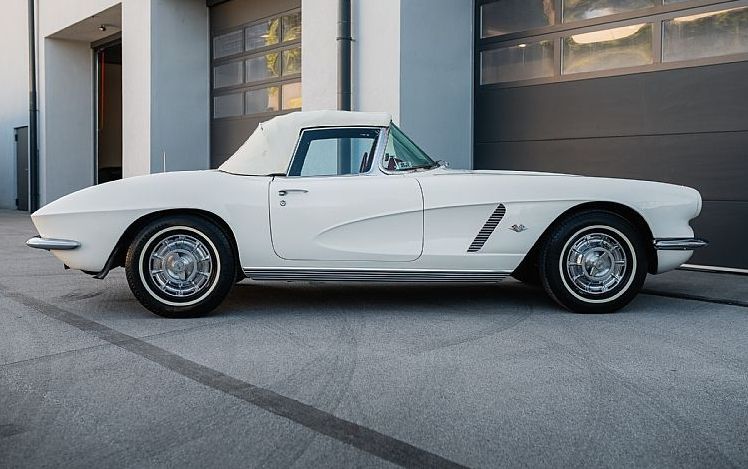 Zunanja slika - Chevrolet Corvette - C1 V8 5.4 atraktivna barvna kombinacija - 4