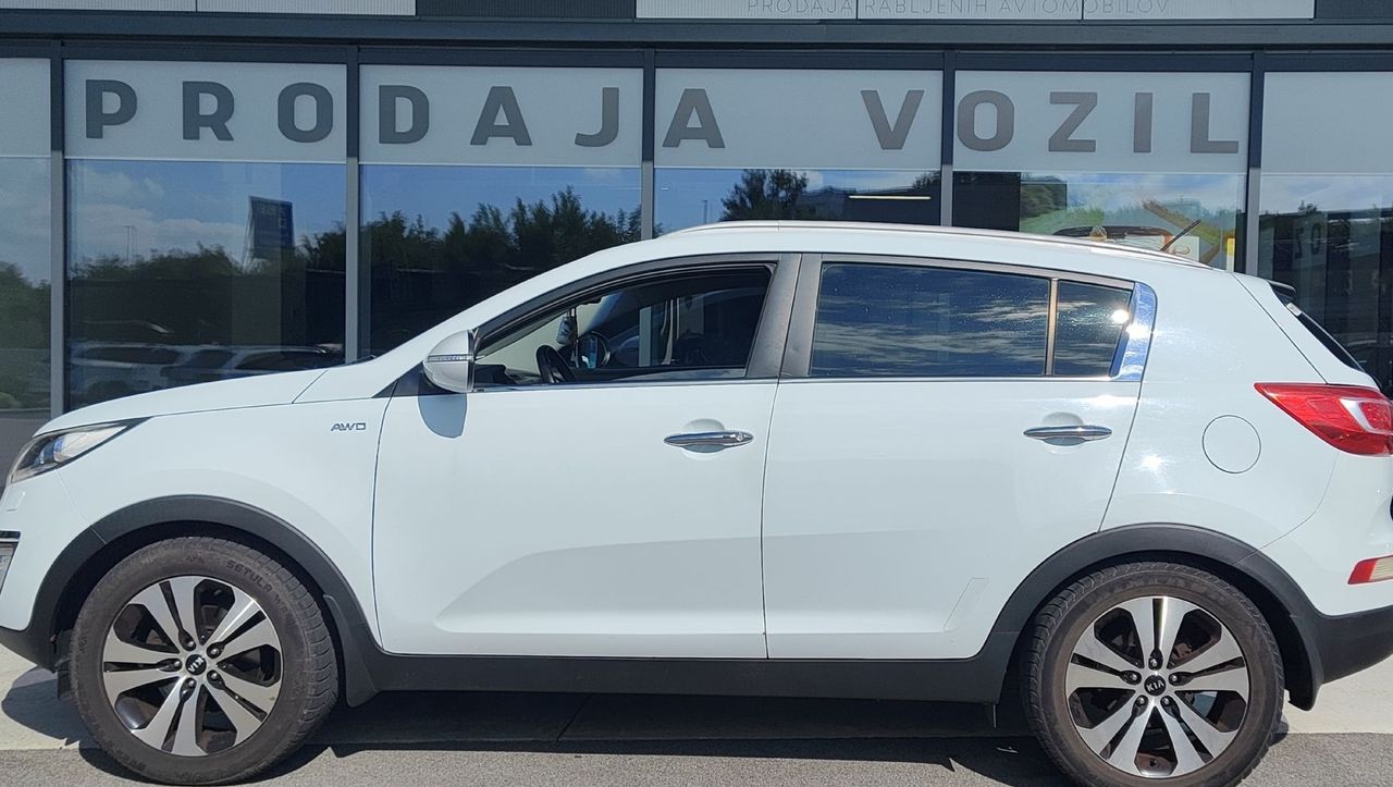 Zunanja slika - KIA Sportage - 2.0 dizel CRDi 135kW Style AWD SLO-VOZILO - 3
