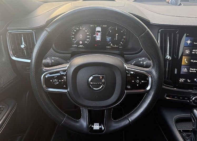 Zunanja slika - Volvo V90 - D5 AWD R-Design Carbon POLESTAR BOWERS WILKINS - 6