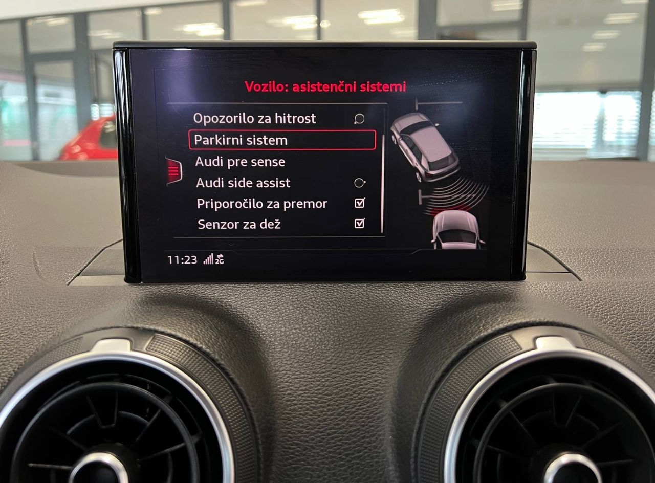 Zunanja slika - Audi Q2 - 30TDI-S-TRONIC-S-LINE-FULL-LED-KAM-MRTVI-KOTI-PDC - 16