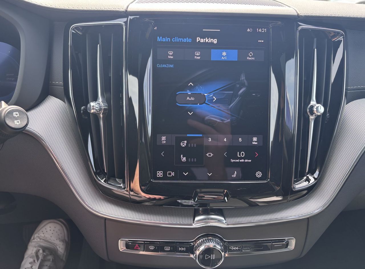 Zunanja slika - Volvo XC60 - T8 TwE Ultra Black Edition - 16