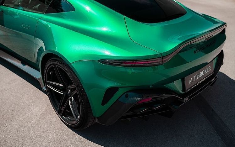 Zunanja slika - Aston Martin Vantage - PERFORMANCE PODIUM GREEN KARBON BOWERS WILKINS - 9