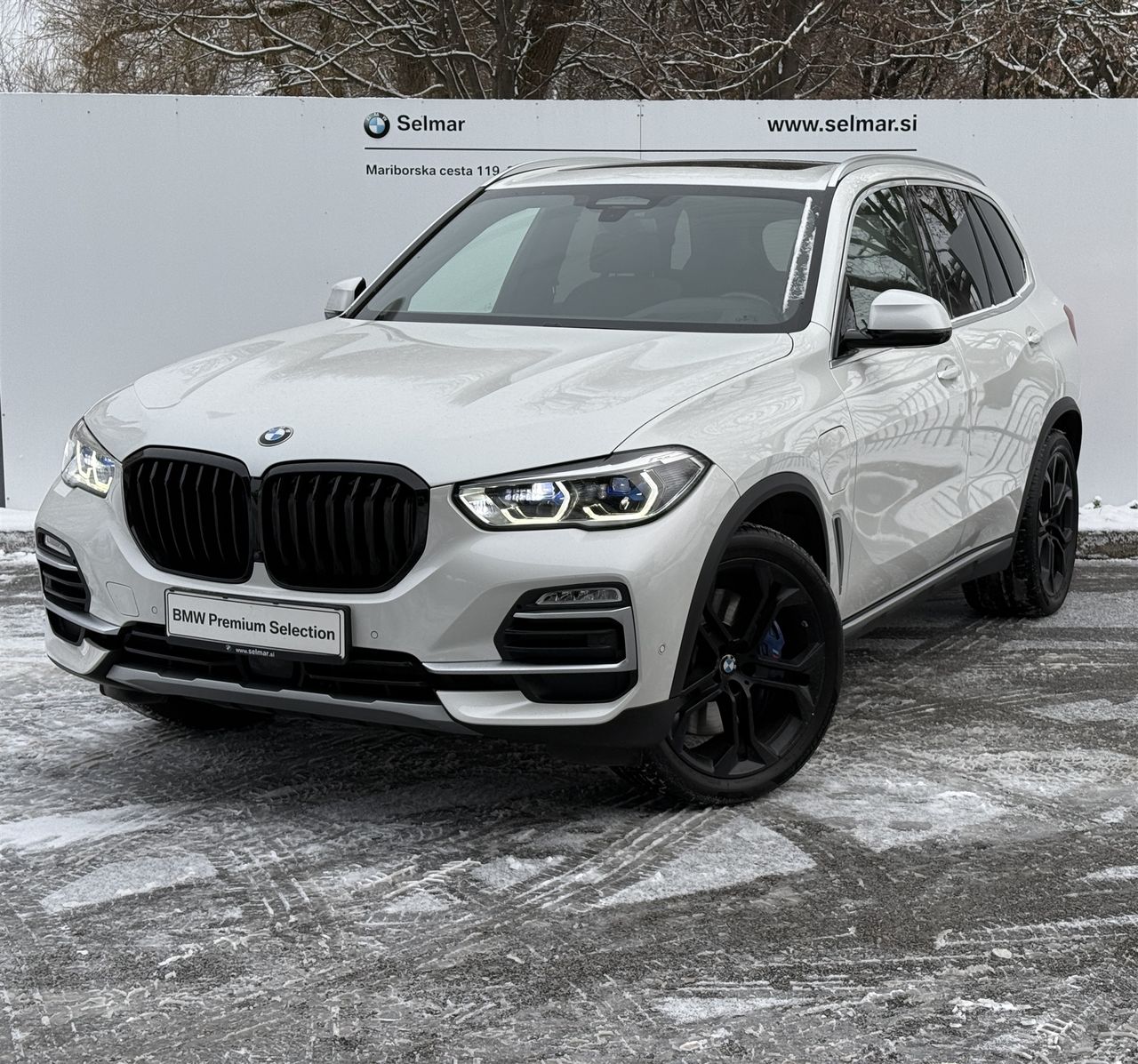 Zunanja slika - BMW X5 - xDrive45e - 1