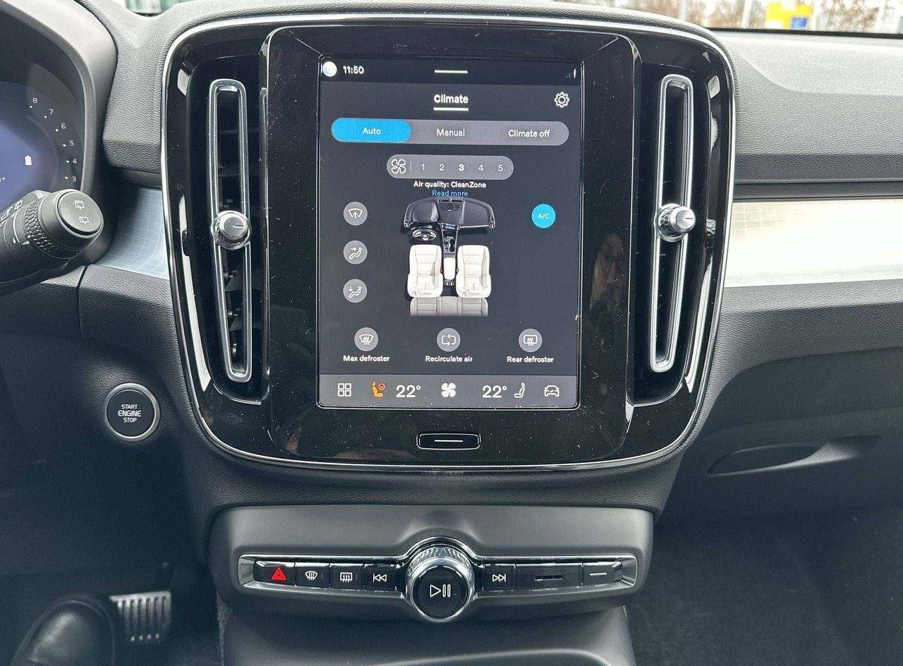 Zunanja slika - Volvo XC40 - B3 P Core AT DCT - 16