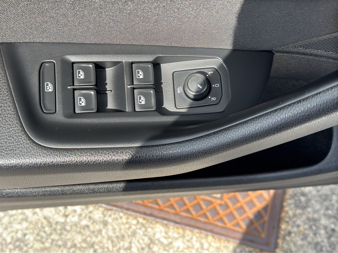 Zunanja slika - VW Passat - 2,0 TDI BMT Comfortline DSG - 17