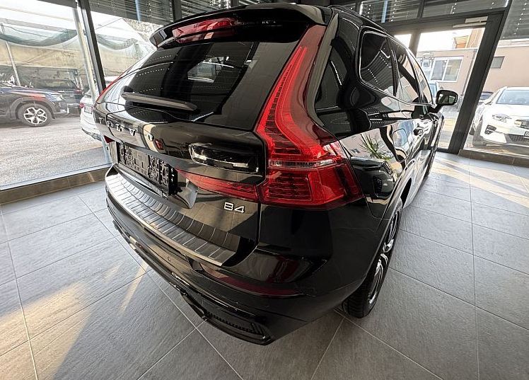 Zunanja slika - Volvo XC60 - B4  D  Plus Dark AT FWD.NAVY.FULL LED.GRETJE SEDEŽ - 8