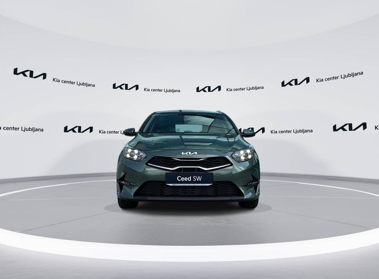 Zunanja slika - KIA Ceed - SW 1.5 T-GDi LX Champion+ ISG. MT... - 2